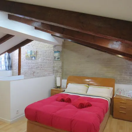 Casa La Buhardilla Apartment *