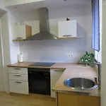布哈迪拉公寓 *